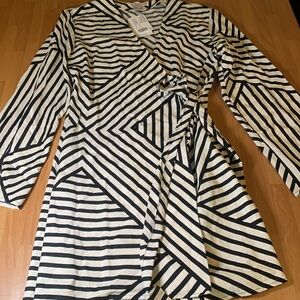 H&M Linen Blend Wrap Dress Geometric Stripes Size Medium NWT